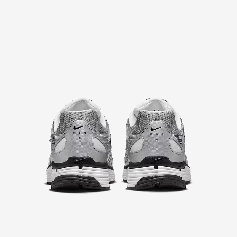 Nike P6000 Argenté – vue 3