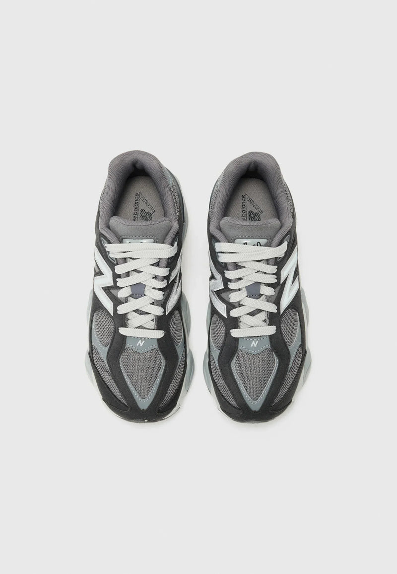 New Balance 9060 Gris Léger – vue 4