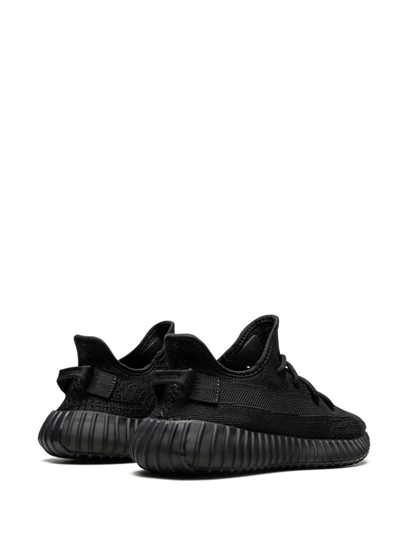 Yeezy Boost 350 V2 Noir – vue 3