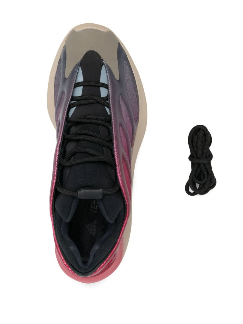Yeezy 700 V3 Fade Carbo – vue 4
