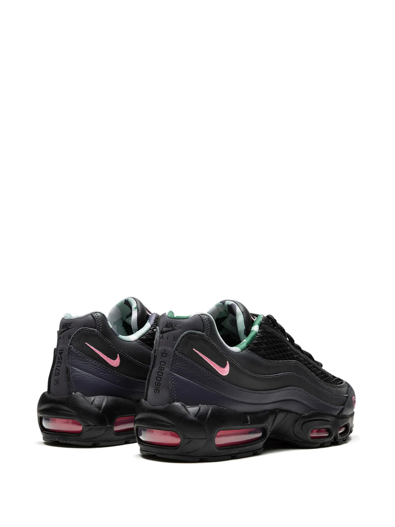 Nike Air Max 95 X Corteiz Rose – vue 3