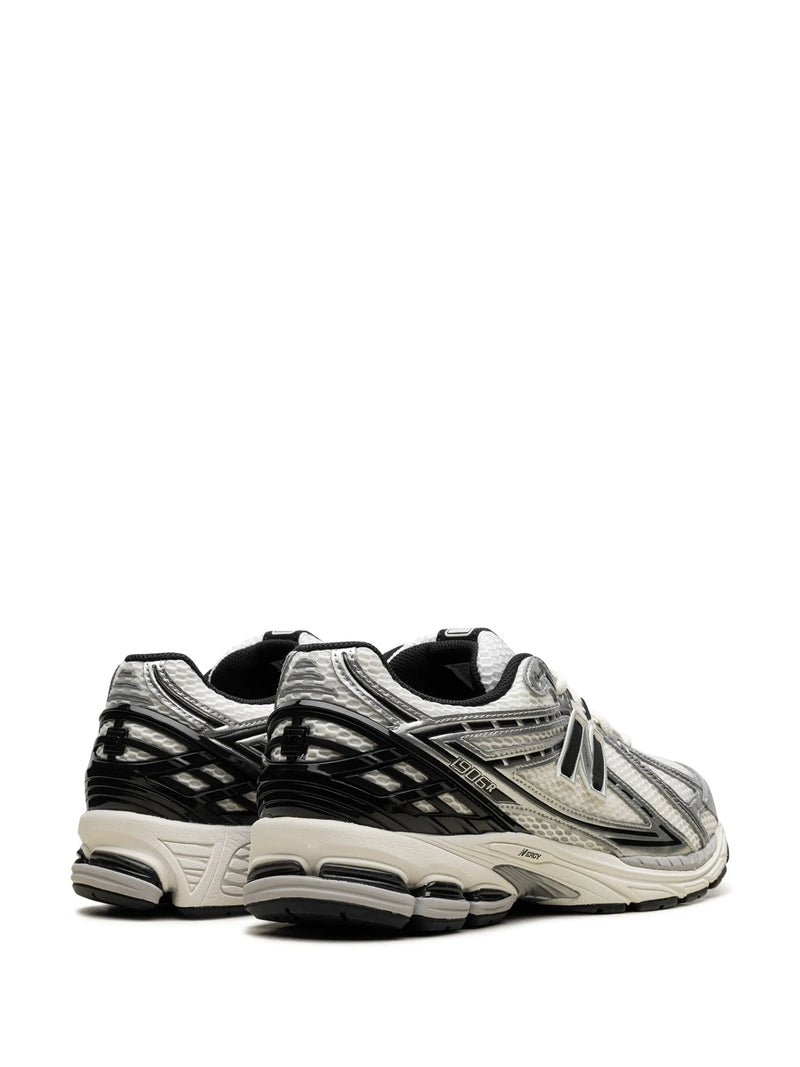 New Balance 1906 Métallique Et Argenté – vue 3