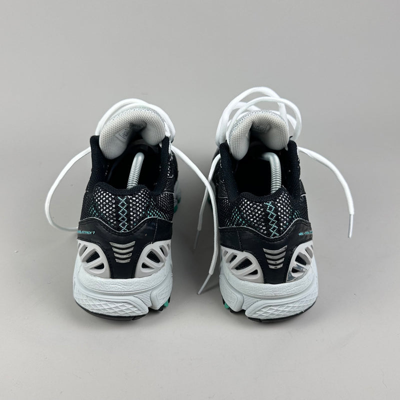 GEL Nimbus 16 — Noir / Vert jade / Blanc