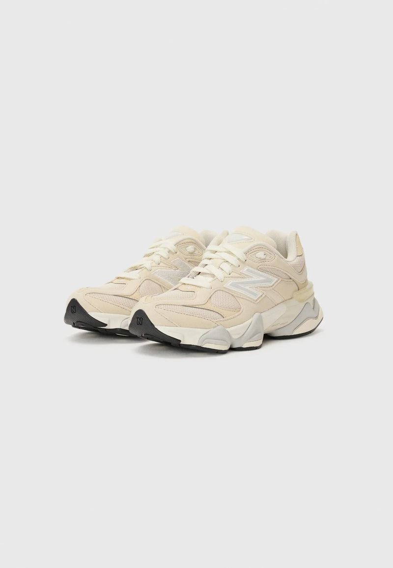 New Balance 9060 Beige – vue 2