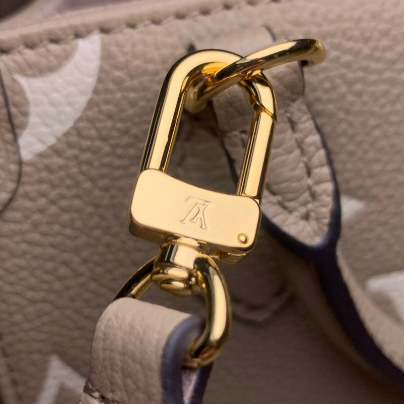 LV - Cabas OnTheGo BB Petit – vue 3