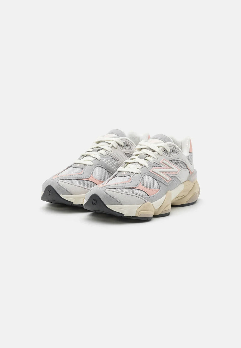 New Balance 9060 Gris Et Rose – vue 2