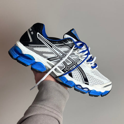 GEL Nimbus 16 — Blanc / Bleu vif / Noir
