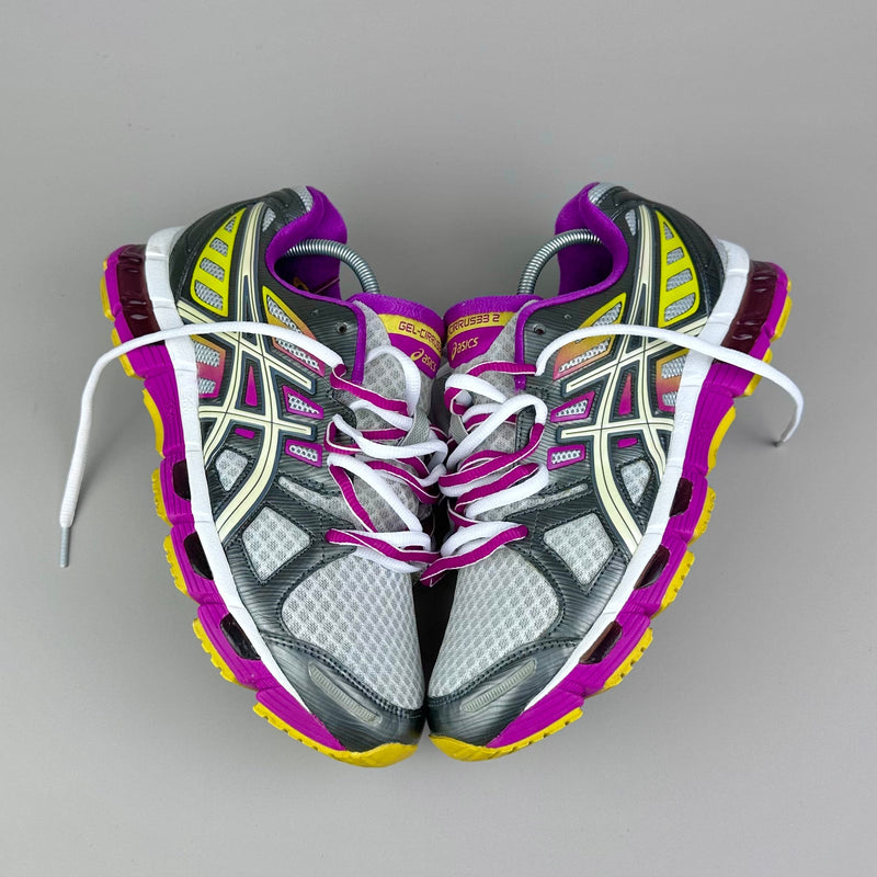 GEL Nimbus 16 — Gris / Fuchsia