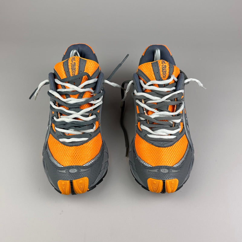 GEL Nimbus 16 — Gris / Orange