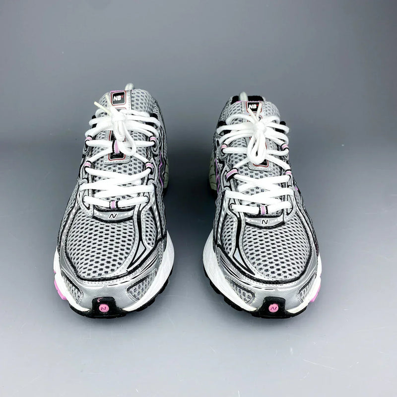 New Balance 740 Rose – vue 3