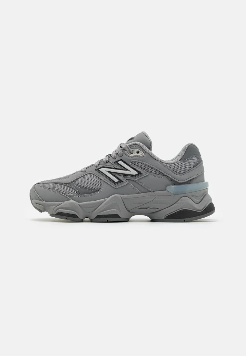 New Balance 9060 Gris – vue 1