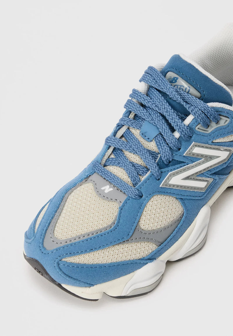New Balance 9060 Bleu Ciel – vue 3