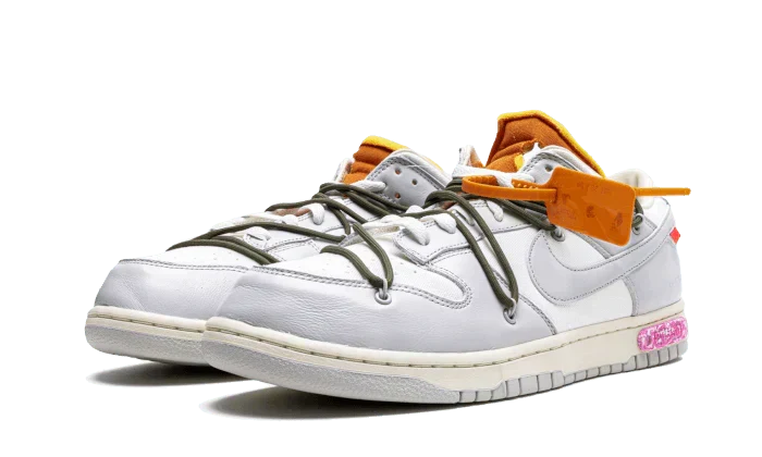 Nike® x Off-White® Dunk Low lot 22 – vue 2