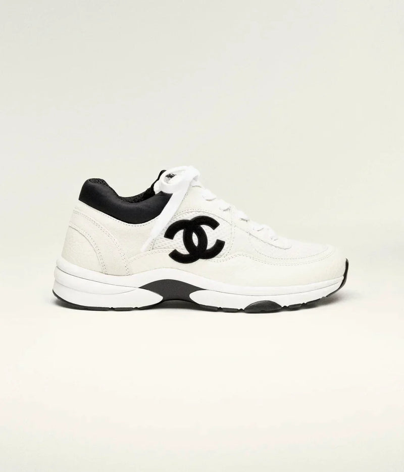 Chanel Low Daim Blanc Et Noir – vue 1